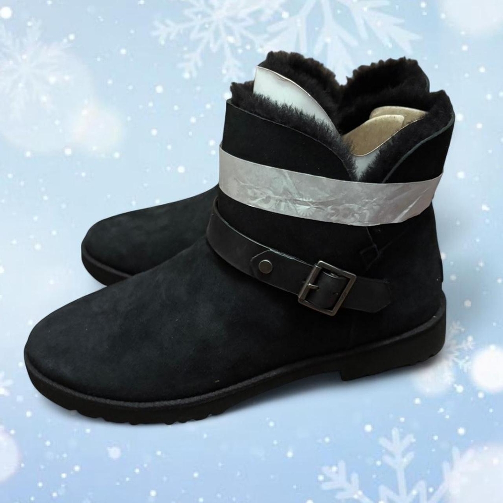 UGG Romley Short Buckle